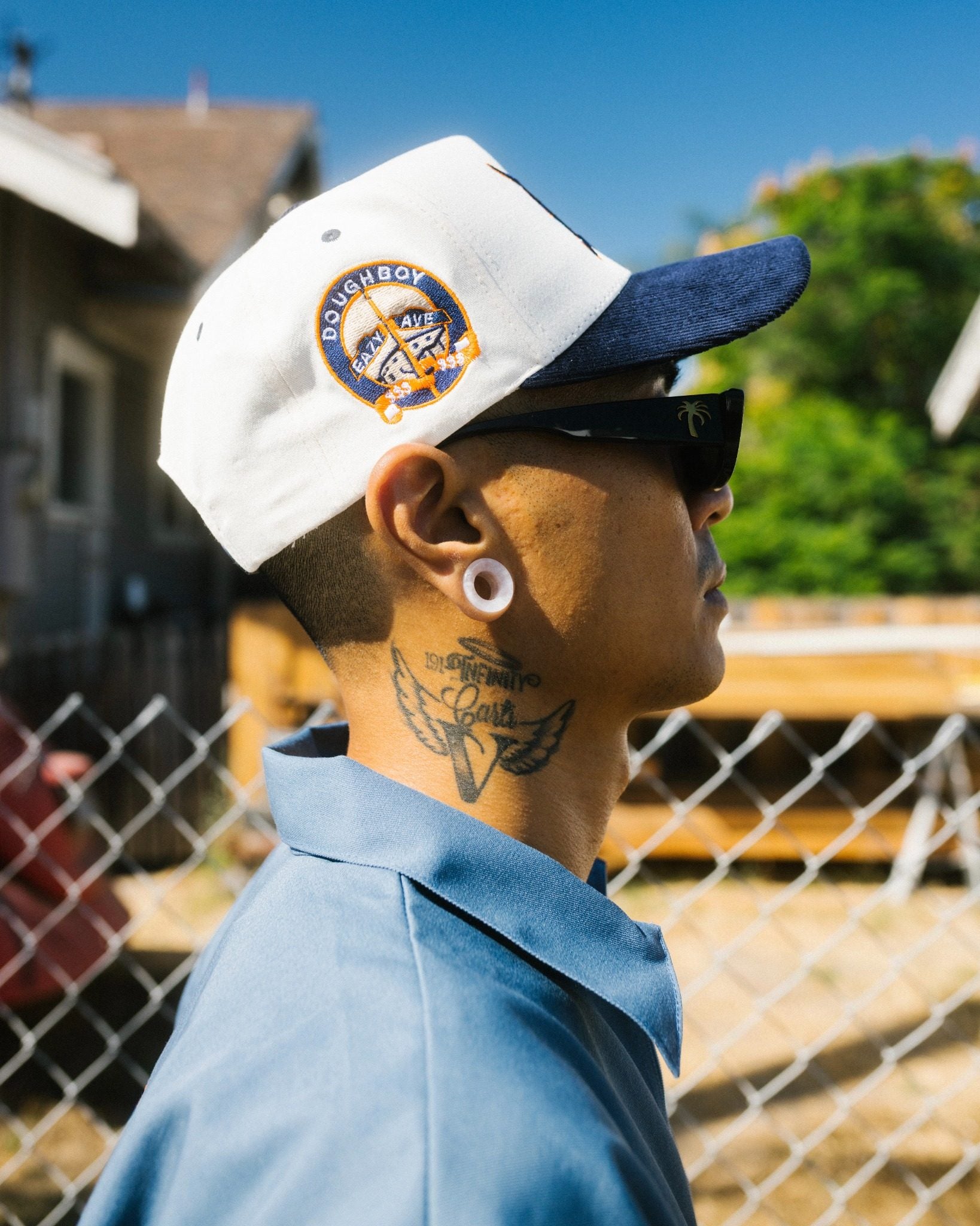 CREAM/NAVY DOUGH BOY SNAP (CORDUROY)