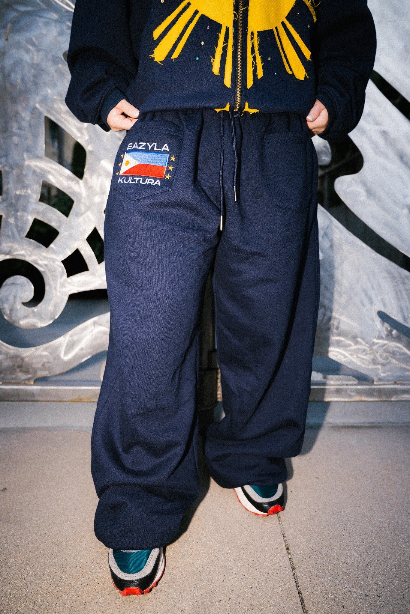 NAVY FILIPINO KULTURA SWEATS