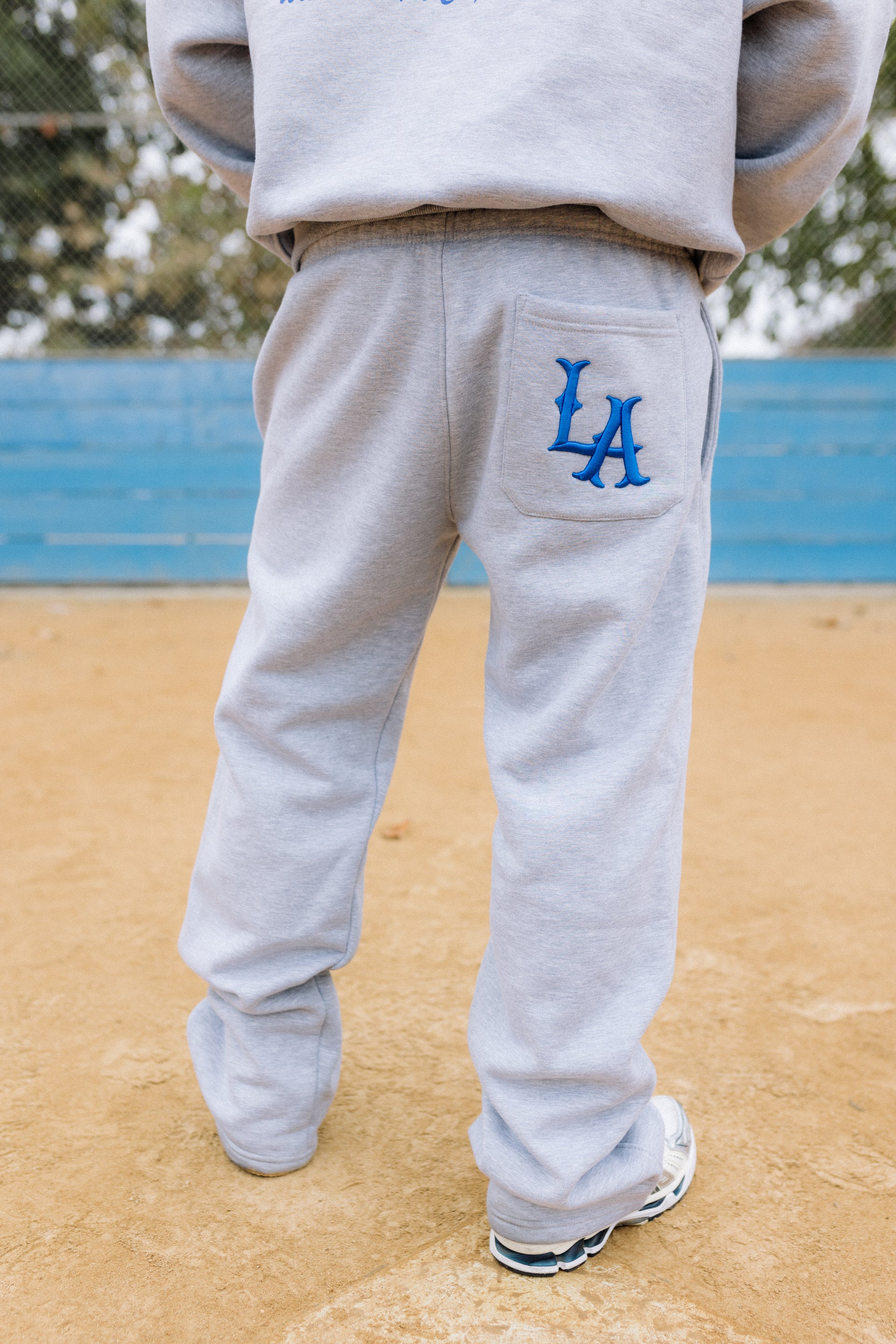 (GREY) LA SWEATPANTS