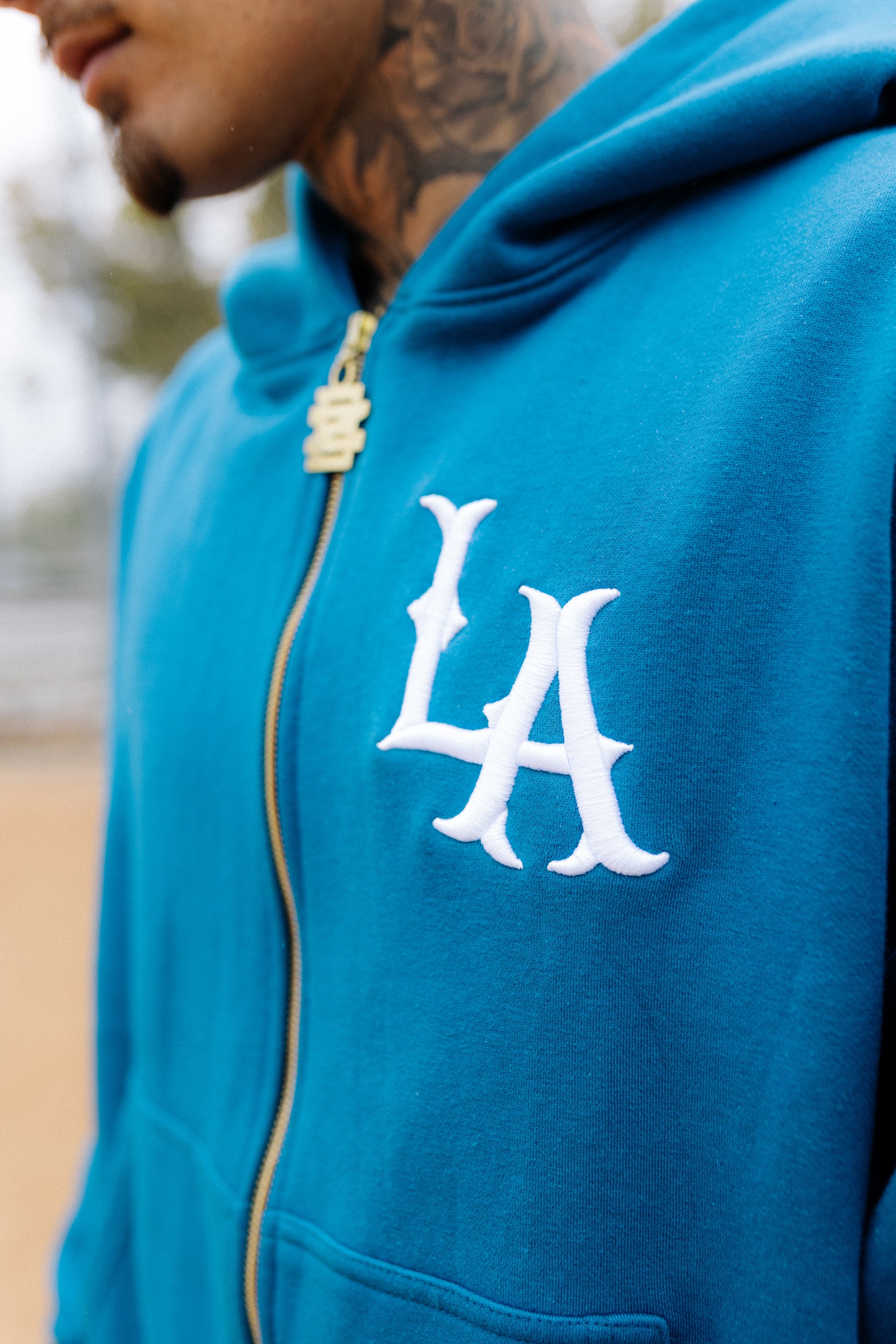 (BLUE) 2 LIVE & DIE IN LA CUT & SEW ZIP-UP HOODIE