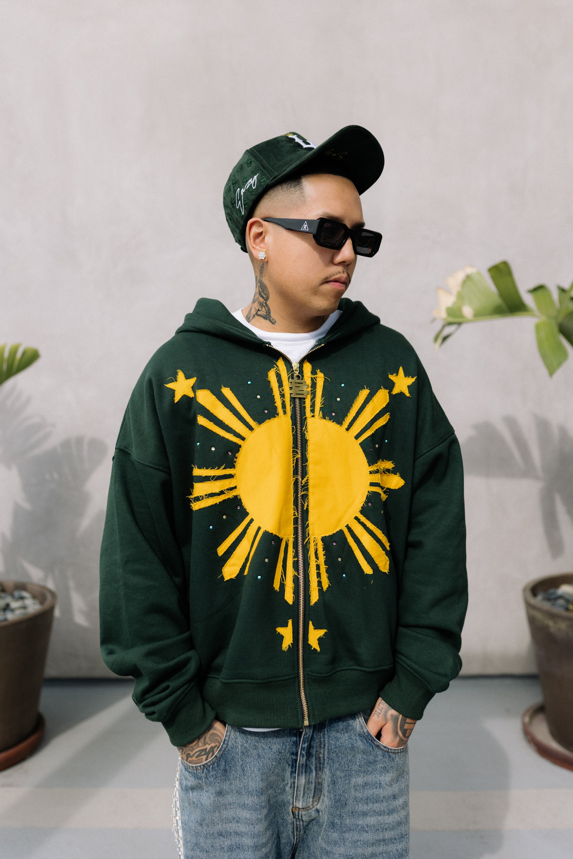 (GREEN) FILIPINO SUN GEMSTONE DISTRESSED EMBROIDERY HOODIE