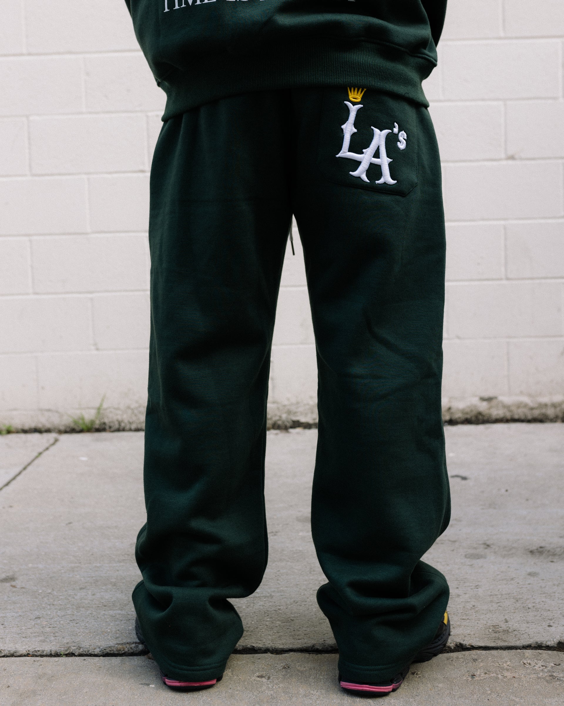 (GREEN) LA CROWN SWEATPANTS