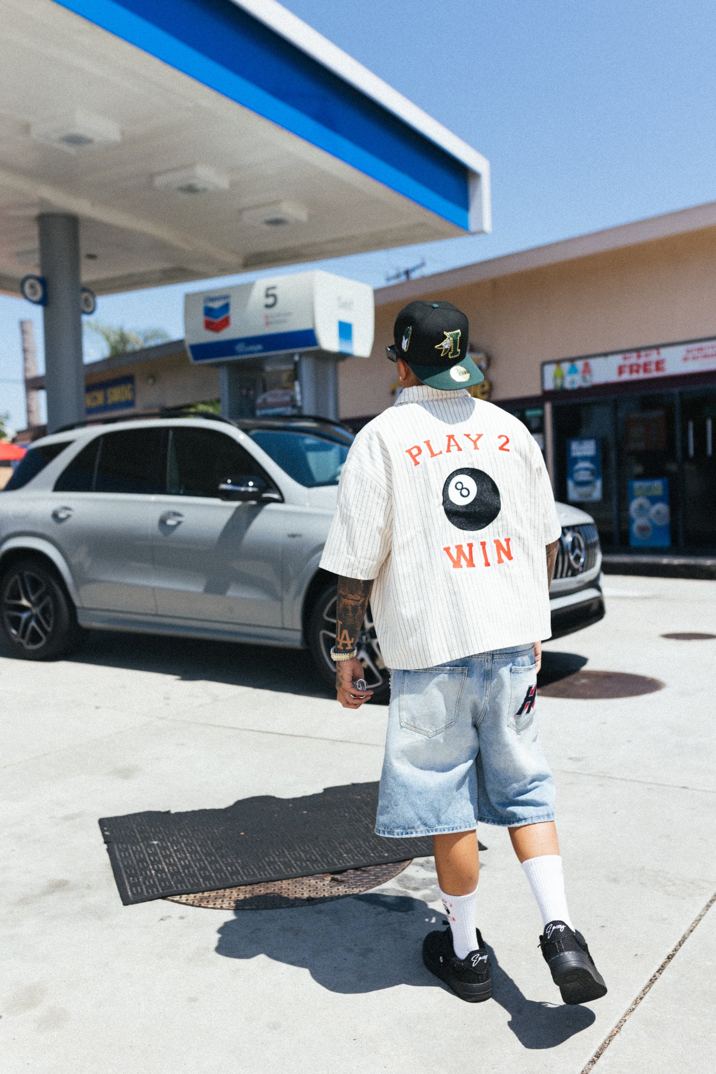 (CREAM/BLACK) PINSTRIPE PLAY 2 WIN CUT & SEW