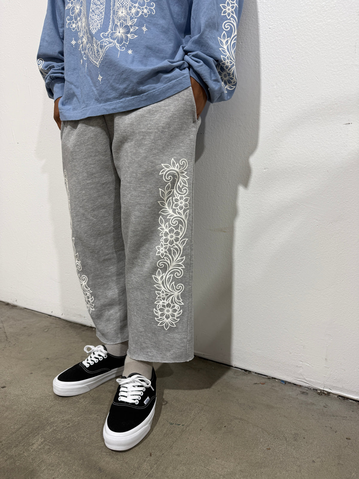 GREY 3/4 SAMPAGUITA SHORTS