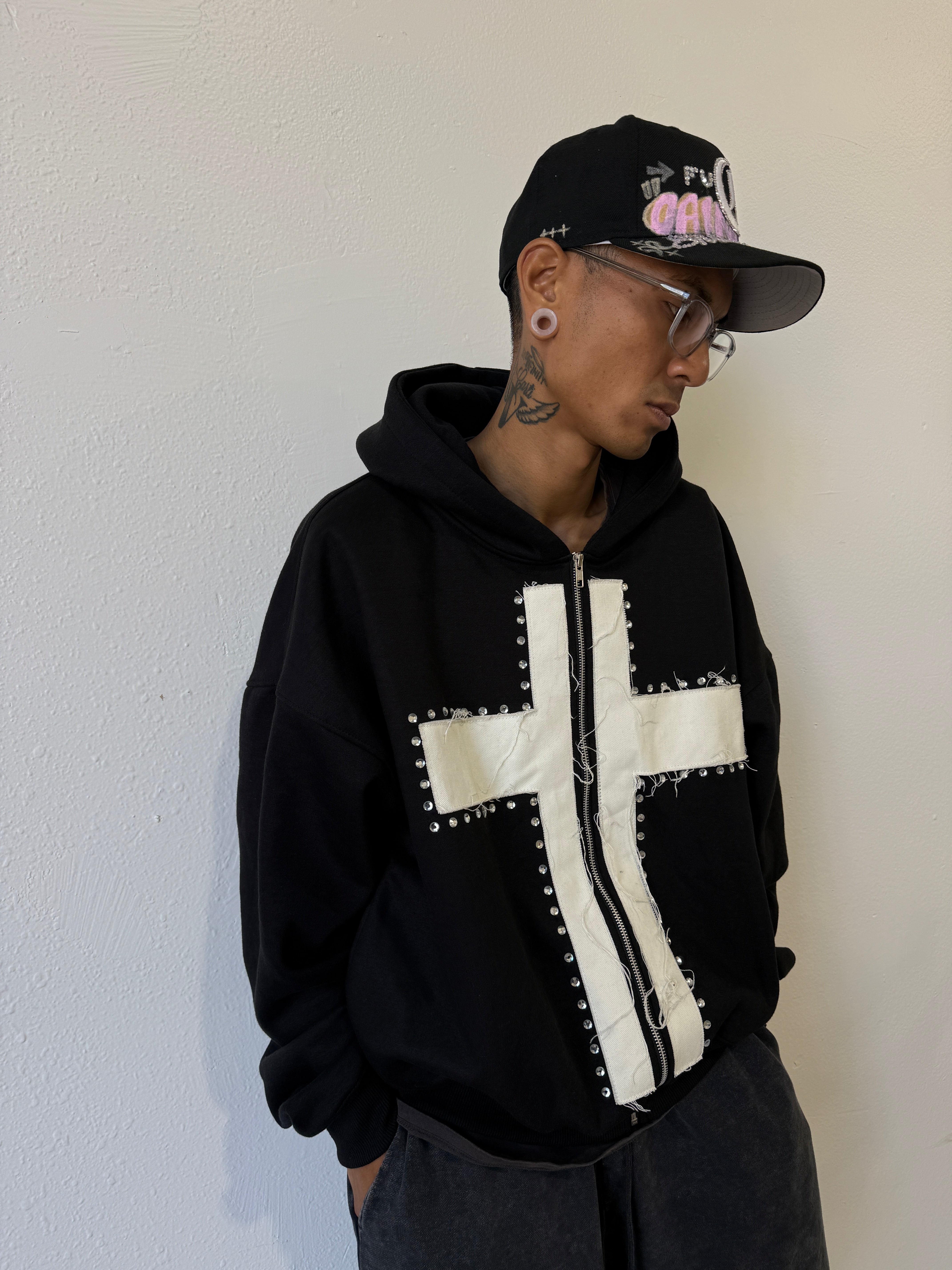 CROSS FAITH HOODIE BLACK