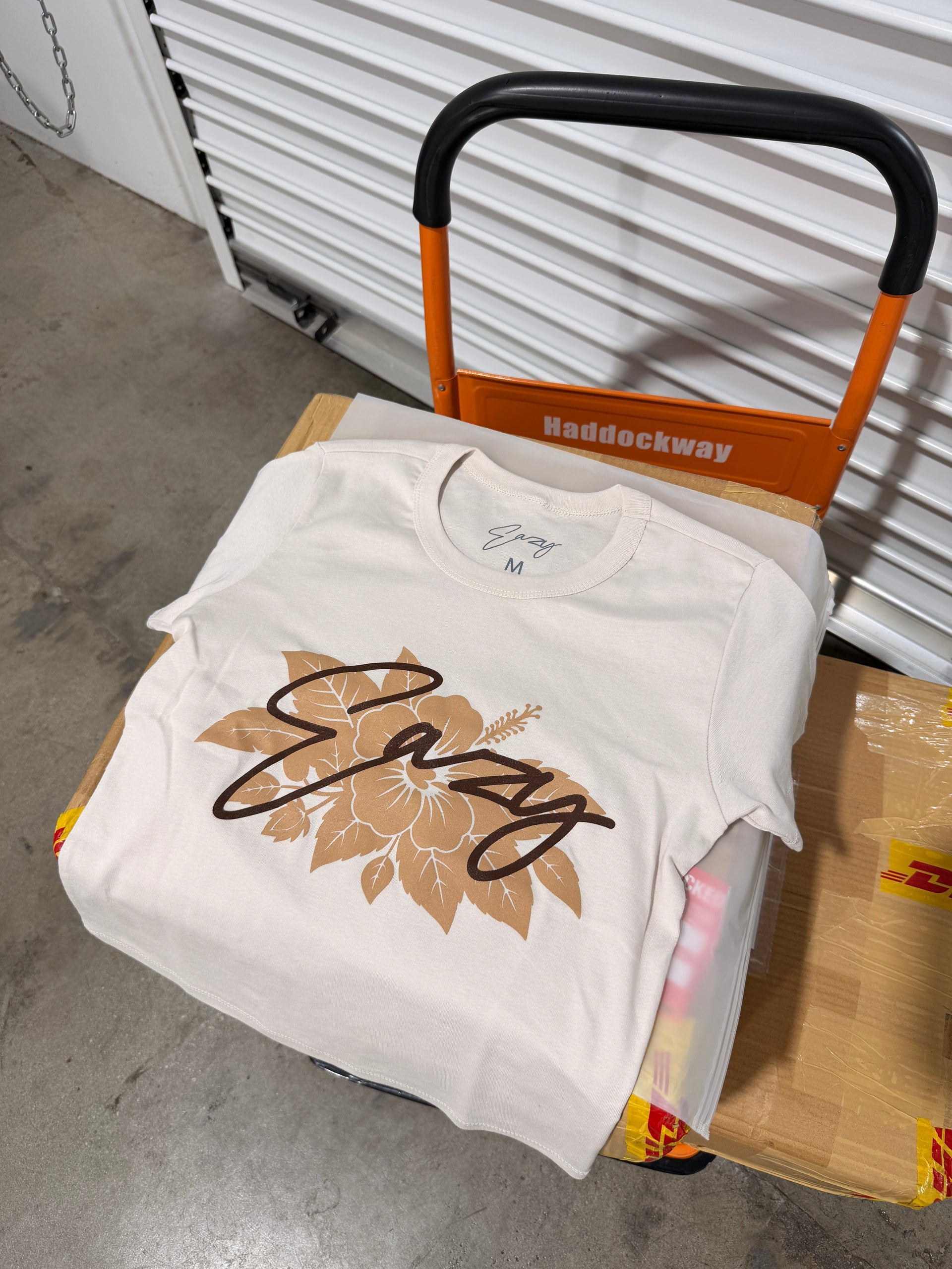 CREAM ALOHA BABY CROP TEE