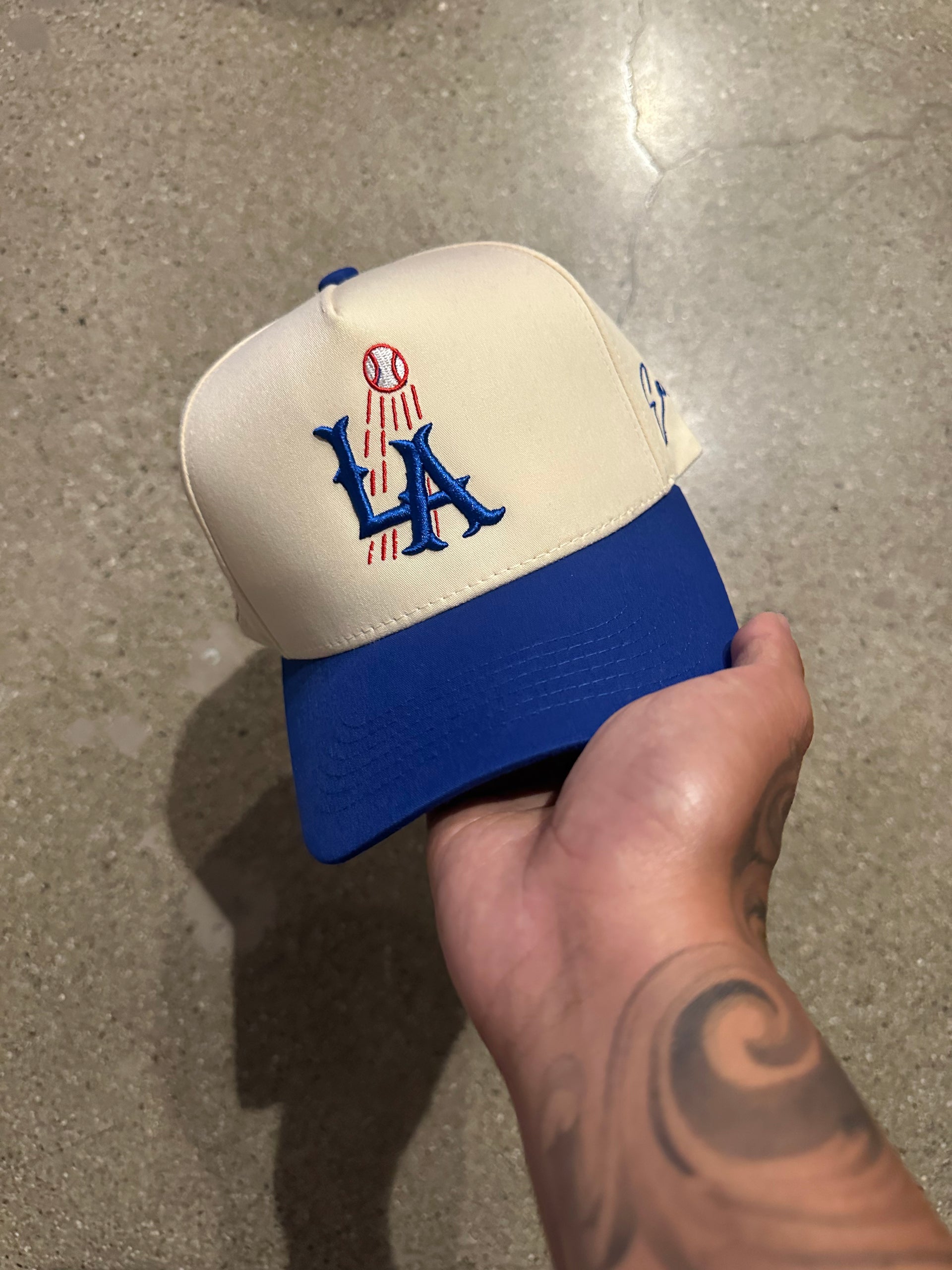 (CREAM/BLUE) LA CHAMPION SNAP