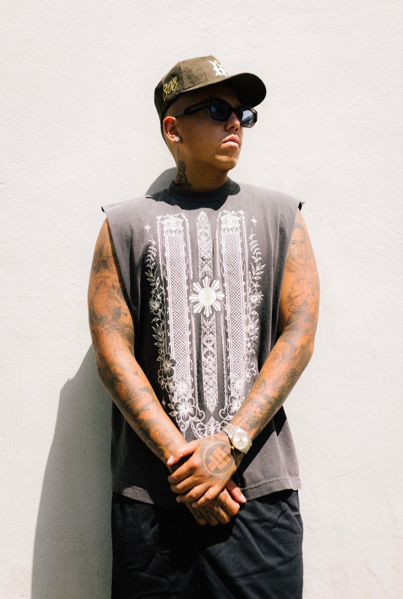 WASHED BLACK BARONG CUT OFF TEE